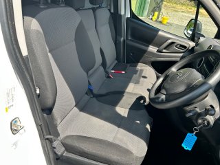 /photos/7146/556c5a23-c1e1-db4a-0b34-5ee3220aa257_i320x240.jpg