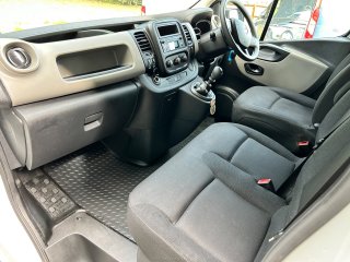 /photos/7146/6d6a28b9-9404-f69a-7ffb-b9e0d10ef91d_i320x240.jpg